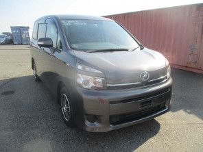 2011 Toyota Voxy thumbnail