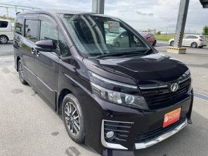 2014 Toyota Voxy thumbnail