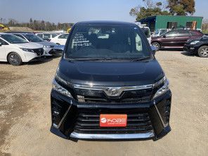 2018 Toyota Voxy thumbnail
