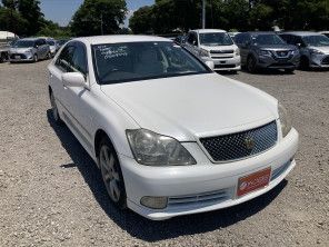 2004 Toyota Crown thumbnail