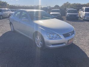 2004 Toyota Mark X thumbnail