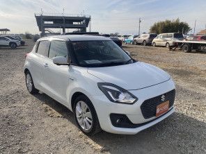 2017 Suzuki Swift thumbnail