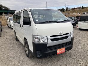 2020 Toyota HIACE VAN thumbnail