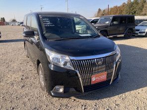 2017 Toyota Esquire thumbnail