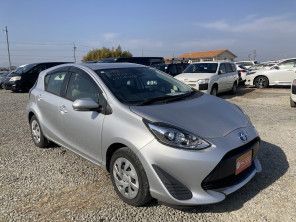 2020 Toyota Aqua Hybrid thumbnail