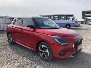 2023 Suzuki Swift thumbnail