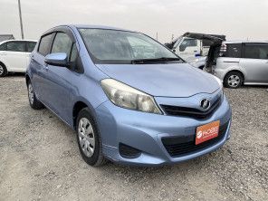 2011 Toyota Vitz thumbnail