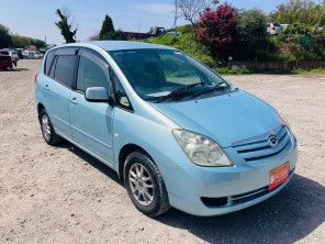 2003 Toyota Spacio thumbnail