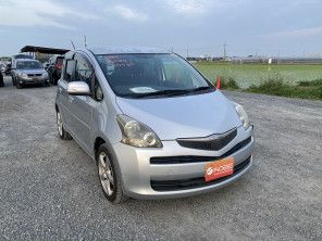 2008 Toyota Ractis thumbnail