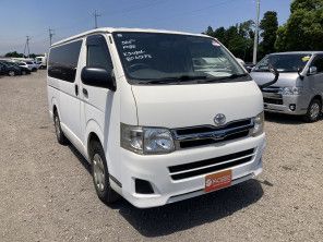 2013 Toyota Hiace thumbnail