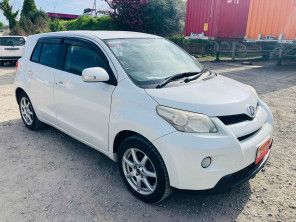 2007 Toyota IST thumbnail