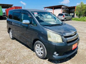 2008 Toyota Noah thumbnail