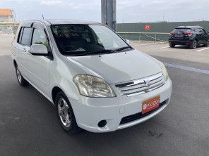 2005 Toyota Raum thumbnail