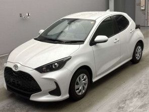 2025 Toyota Yaris thumbnail