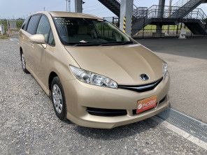 2015 Toyota Wish thumbnail