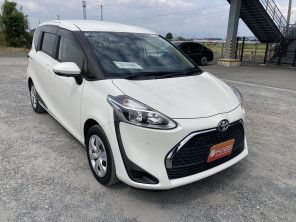 2019 Toyota Sienta thumbnail