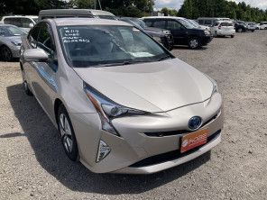 2016 Toyota Prius thumbnail
