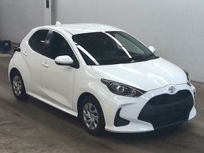 2021 Toyota Yaris thumbnail