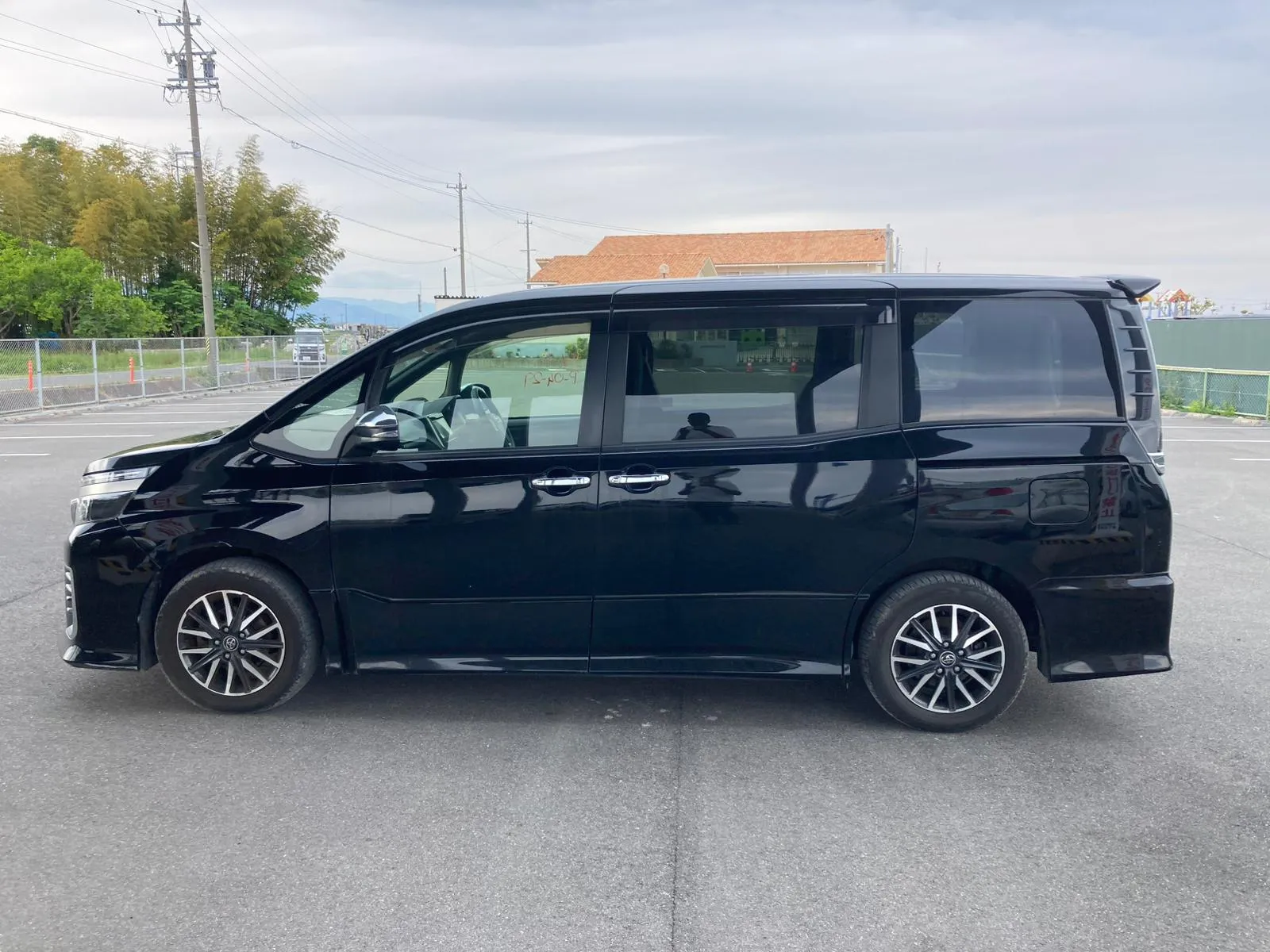 Vehicle Image - 8